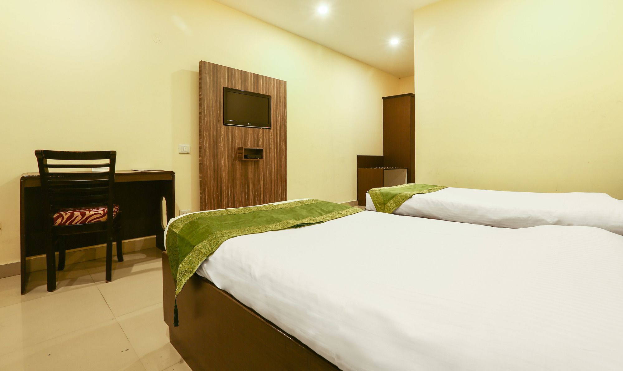Hotel Treebo Trend Gk Conifer Dharamsala Zewnętrze zdjęcie