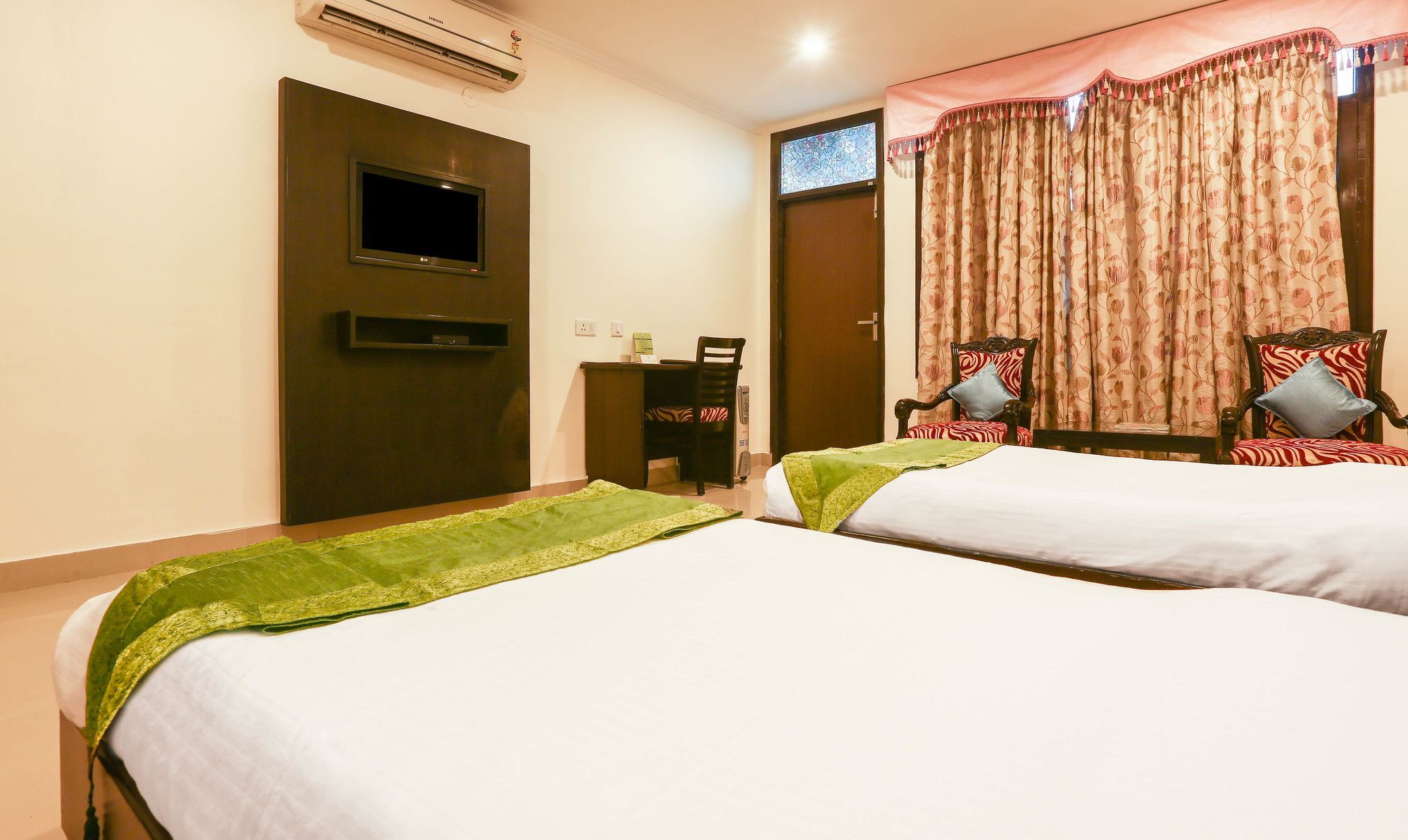 Hotel Treebo Trend Gk Conifer Dharamsala Zewnętrze zdjęcie