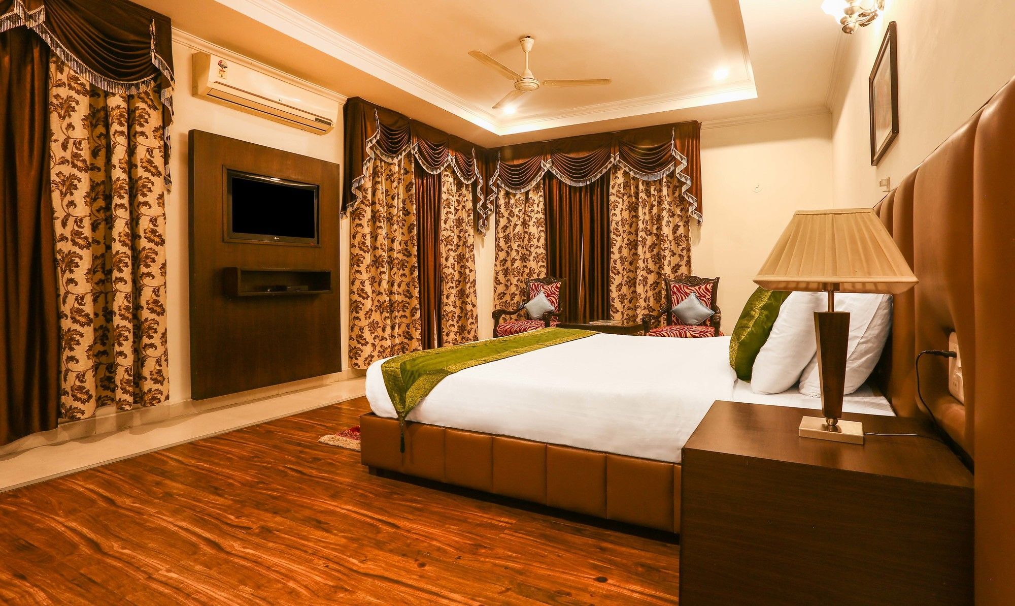 Hotel Treebo Trend Gk Conifer Dharamsala Zewnętrze zdjęcie
