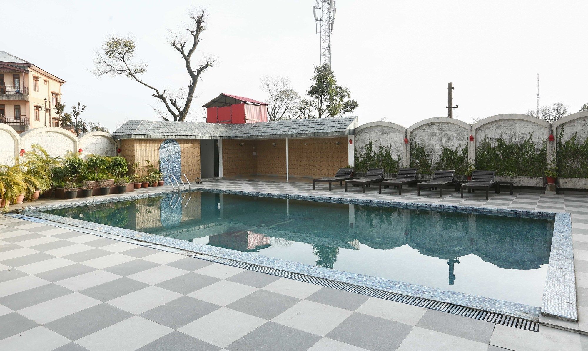 Hotel Treebo Trend Gk Conifer Dharamsala Zewnętrze zdjęcie