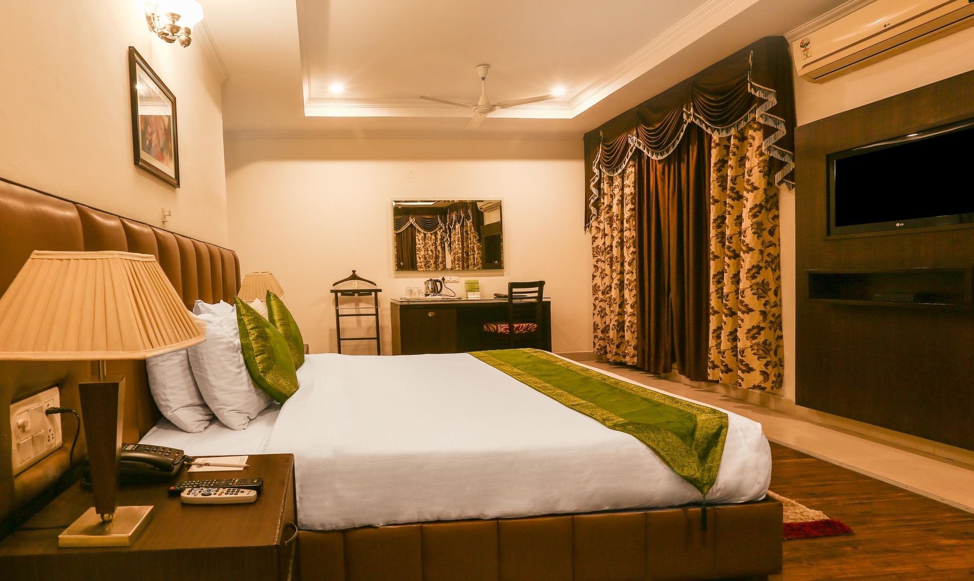 Hotel Treebo Trend Gk Conifer Dharamsala Zewnętrze zdjęcie