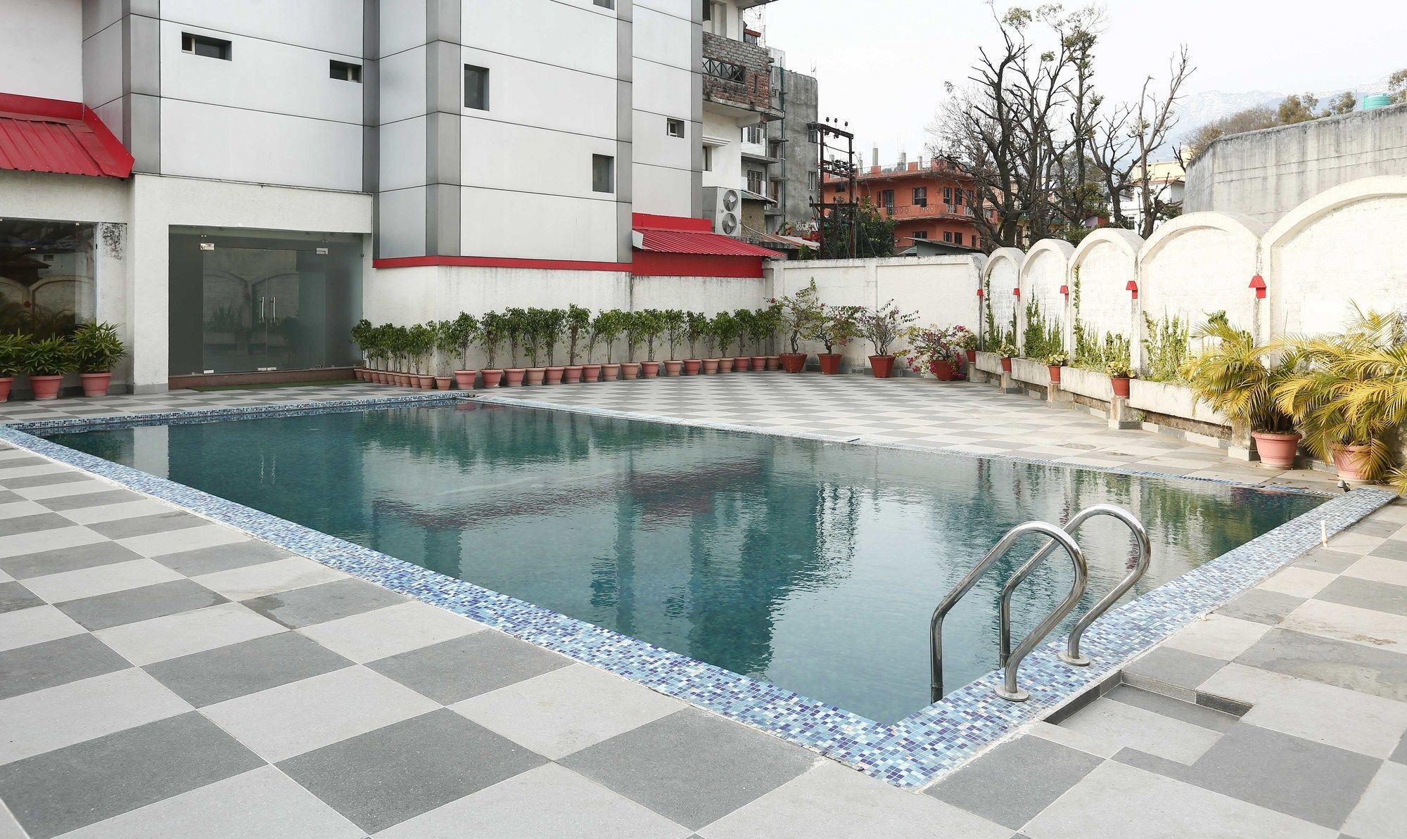 Hotel Treebo Trend Gk Conifer Dharamsala Zewnętrze zdjęcie